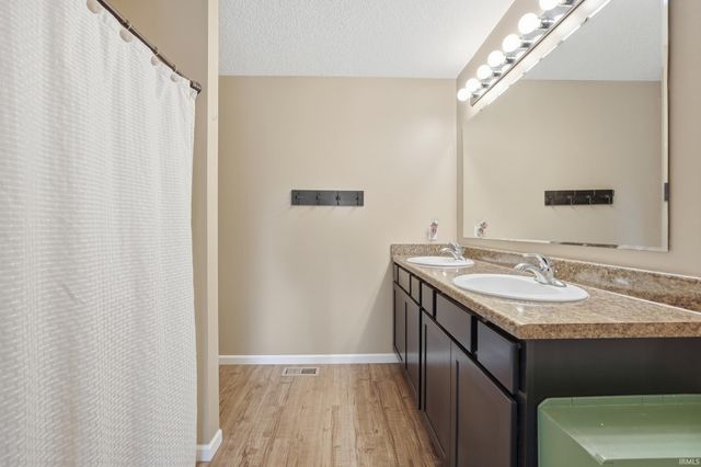 8030 Easthampton Boulevard, Fort Wayne, IN 46835