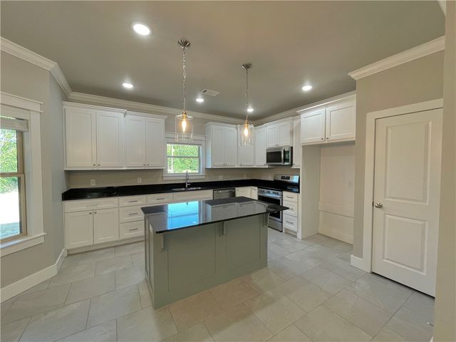 10 Lathrop Lane, Bella Vista, AR 72715