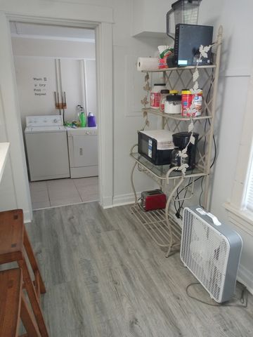 968 Judge Avenue, Waukegan, IL 60085