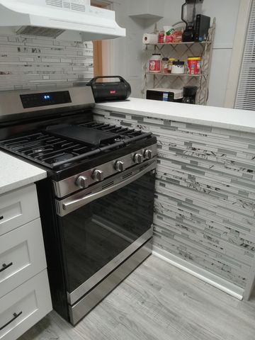 968 Judge Avenue, Waukegan, IL 60085