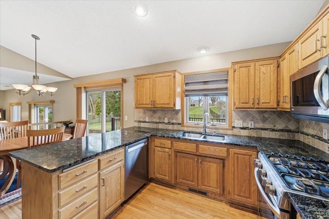 17800 82nd Avenue N, Maple Grove, MN 55311