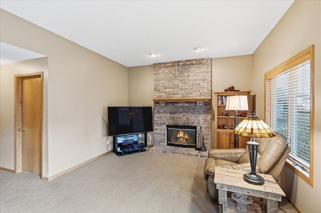 17800 82nd Avenue N, Maple Grove, MN 55311