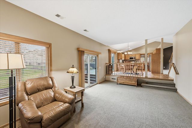 17800 82nd Avenue N, Maple Grove, MN 55311