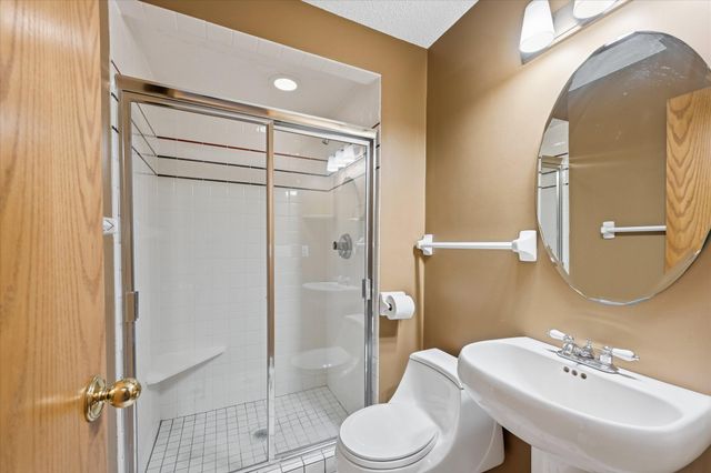 17800 82nd Avenue N, Maple Grove, MN 55311