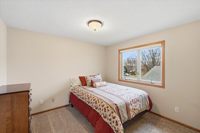 17800 82nd Avenue N, Maple Grove, MN 55311