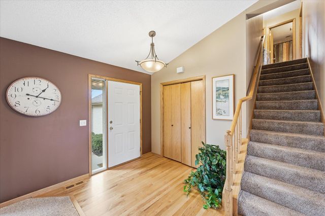 17800 82nd Avenue N, Maple Grove, MN 55311