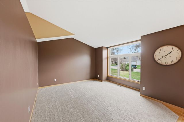 17800 82nd Avenue N, Maple Grove, MN 55311