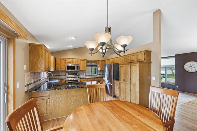 17800 82nd Avenue N, Maple Grove, MN 55311