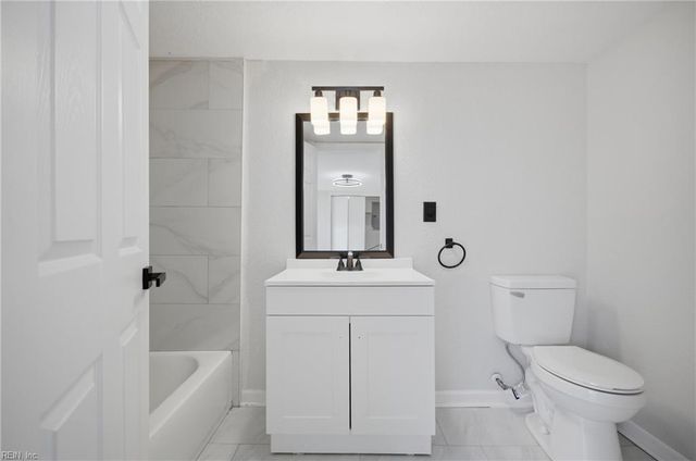 1857 S Streamline DR, Virginia Beach, VA 23454