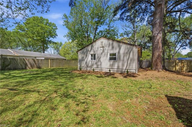 1857 S Streamline DR, Virginia Beach, VA 23454