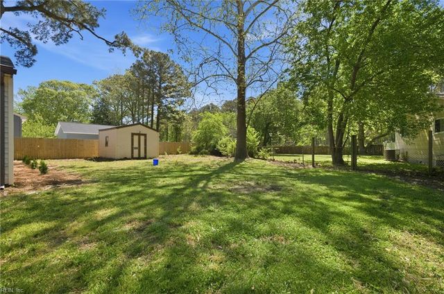 1857 S Streamline DR, Virginia Beach, VA 23454