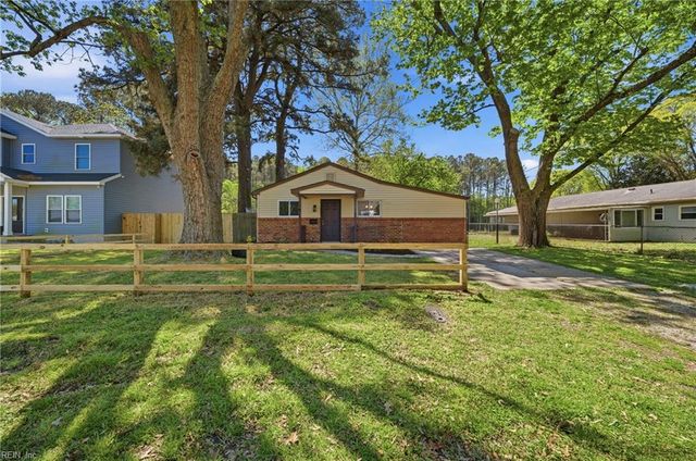 1857 S Streamline DR, Virginia Beach, VA 23454