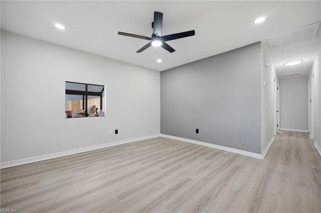 1857 S Streamline DR, Virginia Beach, VA 23454