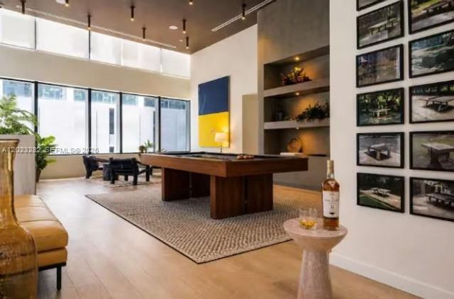 225 N Miami Ave 2108, Miami, FL 33128