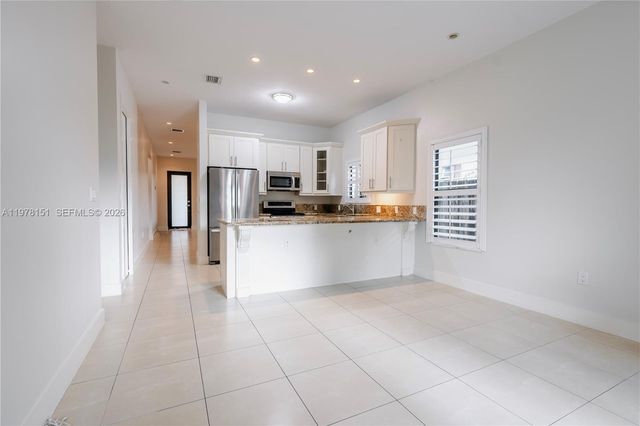 2030 SW 60th Ave, Miami, FL 33155