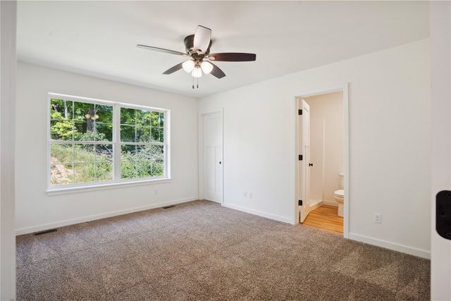 2026 Sugar Creek Drive NW, Cedar Rapids, IA 52405