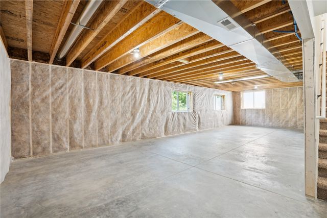 2026 Sugar Creek Drive NW, Cedar Rapids, IA 52405