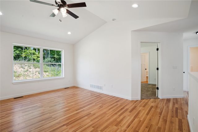 2026 Sugar Creek Drive NW, Cedar Rapids, IA 52405