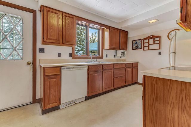 84 Allen Street, Rutland City, VT 05701