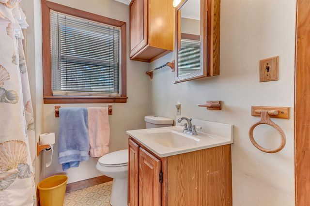 84 Allen Street, Rutland City, VT 05701