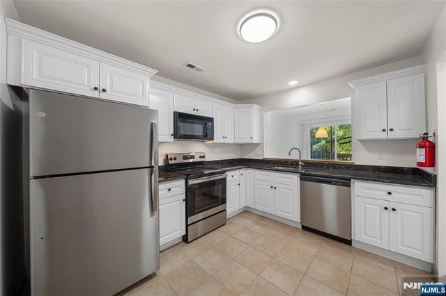 764 Charles Court, Fort Lee, NJ 07024