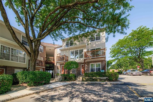 764 Charles Court, Fort Lee, NJ 07024