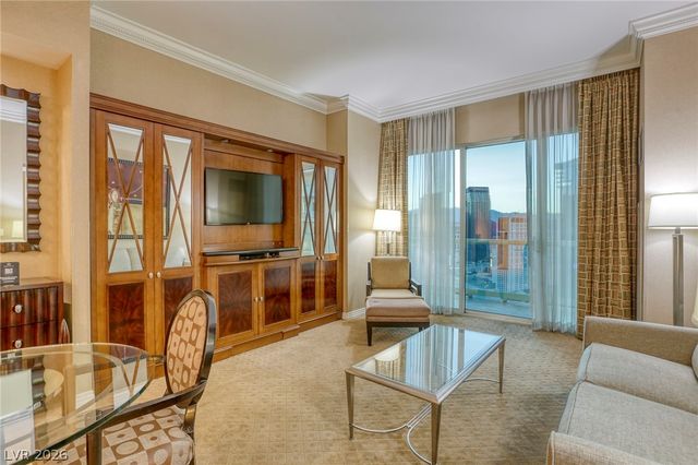135 East Harmon Avenue 3321, Las Vegas, NV 89109