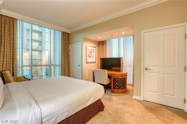 135 East Harmon Avenue 3321, Las Vegas, NV 89109