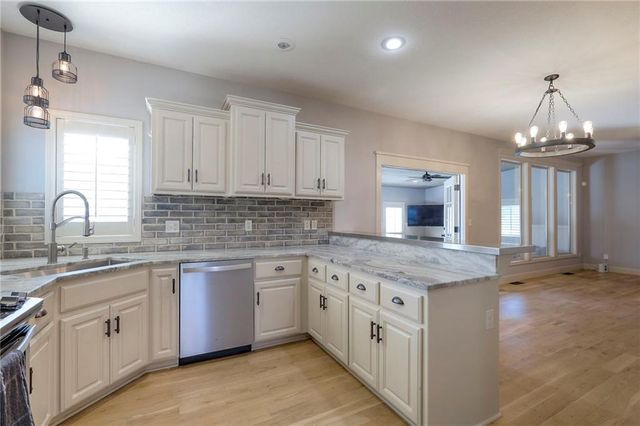 1305 ASHDOWN Circle, Raymore, MO 64083