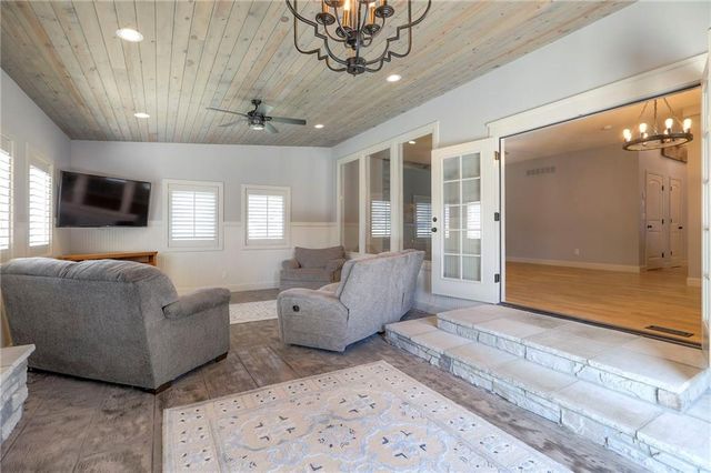 1305 ASHDOWN Circle, Raymore, MO 64083