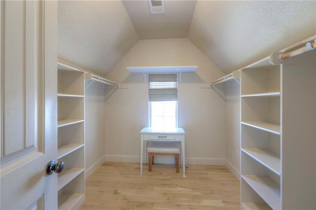 1305 ASHDOWN Circle, Raymore, MO 64083