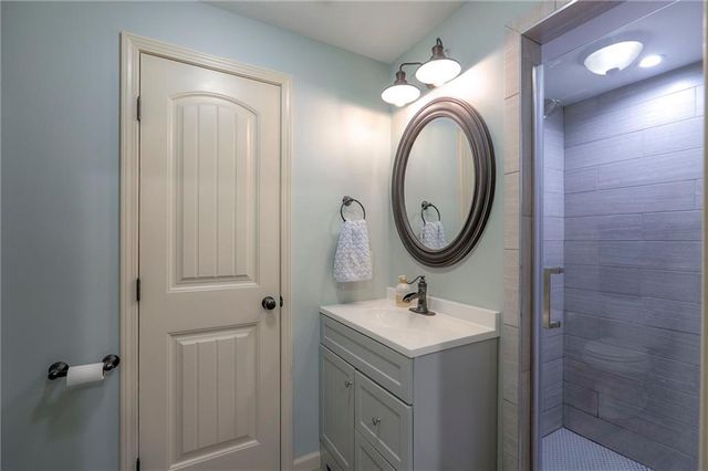 1305 ASHDOWN Circle, Raymore, MO 64083