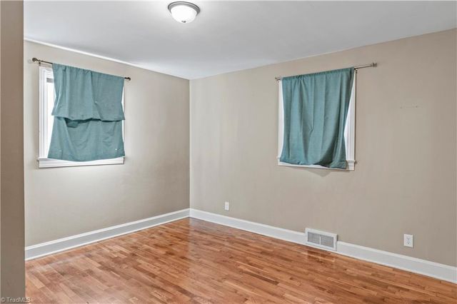 133 South Street, Elkin, NC 28621