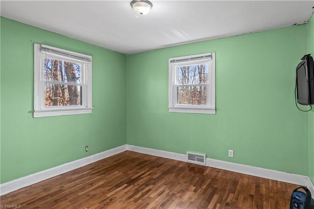 133 South Street, Elkin, NC 28621