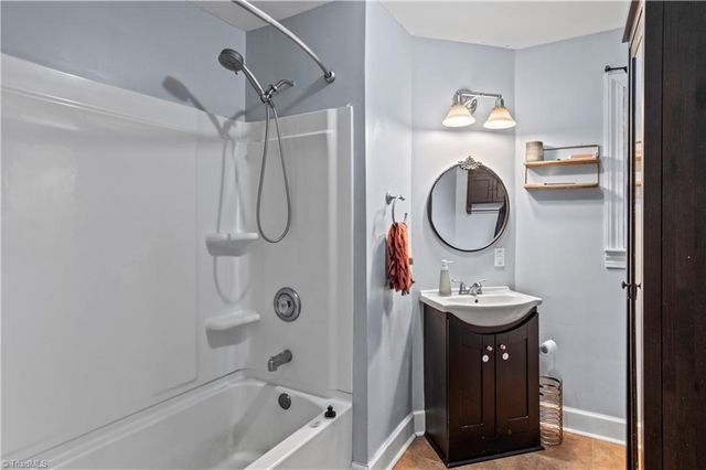 133 South Street, Elkin, NC 28621