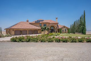 20711 Canyon Rd, Los Banos, CA 93635