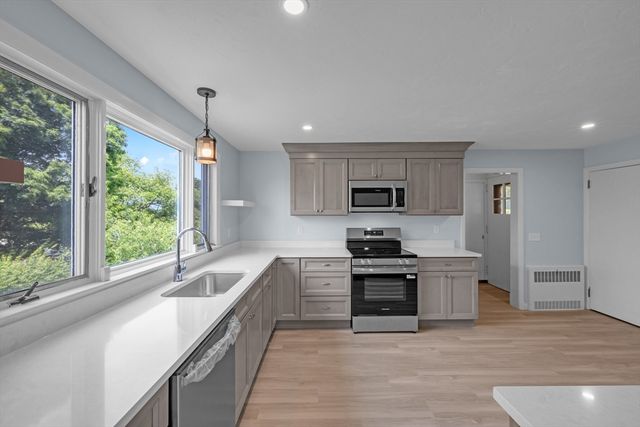 109 South St, Ware, MA 01082