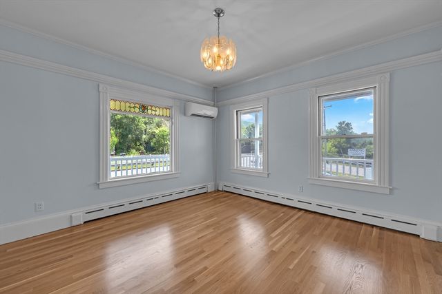 109 South St, Ware, MA 01082
