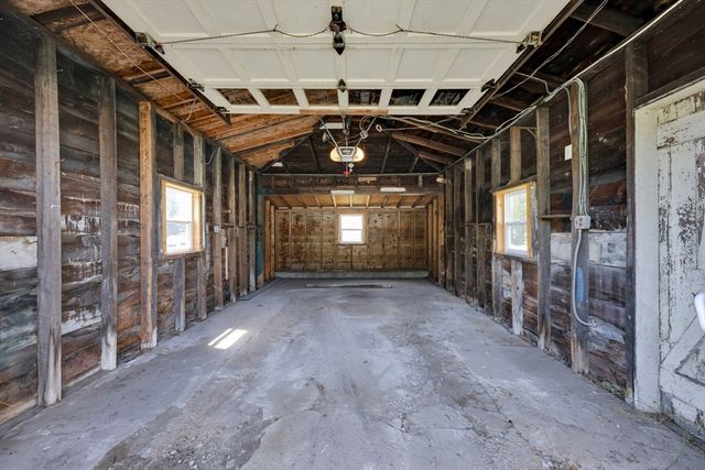 109 South St, Ware, MA 01082