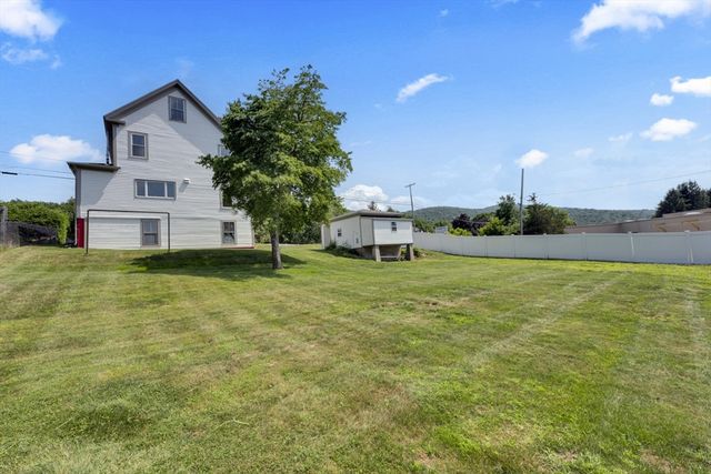 109 South St, Ware, MA 01082