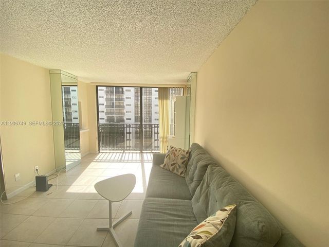 16919 N Bay Rd 620, Sunny Isles Beach, FL 33160