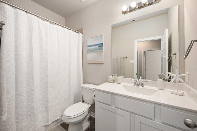 281 Bay Oaks Drive, La Porte, TX 77571