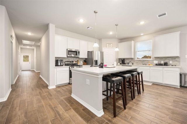 281 Bay Oaks Drive, La Porte, TX 77571