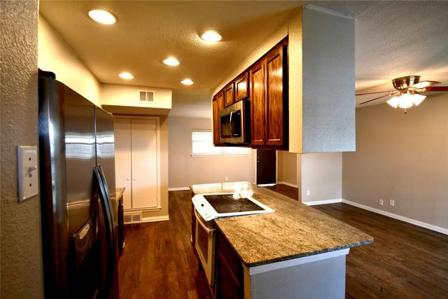 2625 Fairbrook Street, Irving, TX 75062
