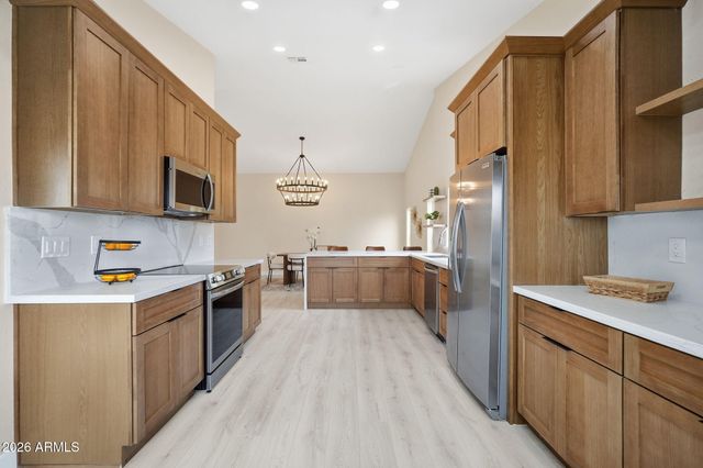 8625 W SCHELL Drive, Peoria, AZ 85382