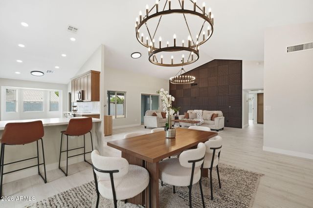 8625 W SCHELL Drive, Peoria, AZ 85382