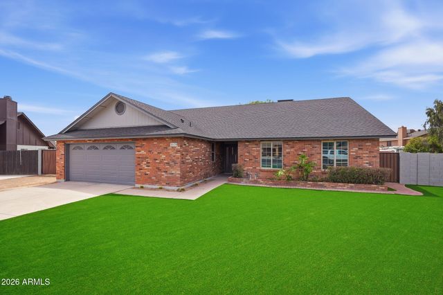 8625 W SCHELL Drive, Peoria, AZ 85382