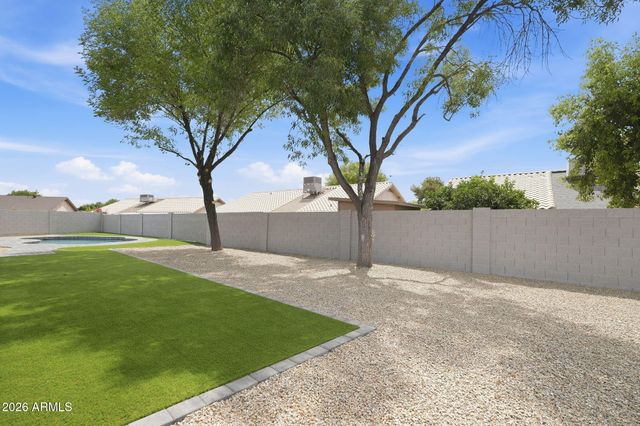 8625 W SCHELL Drive, Peoria, AZ 85382