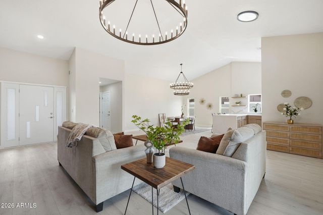 8625 W SCHELL Drive, Peoria, AZ 85382