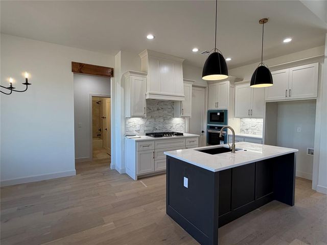 9560 Regado Court, Guthrie, OK 73044